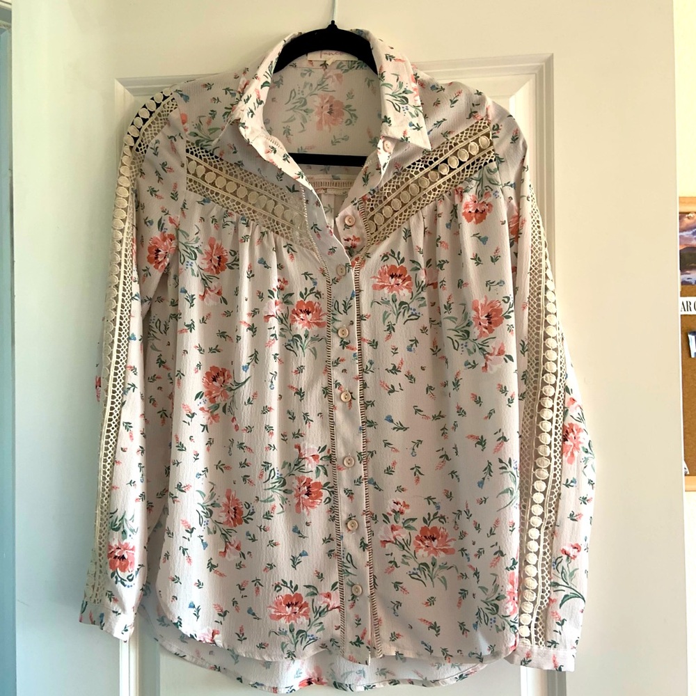Fanco fun and flirty blouse